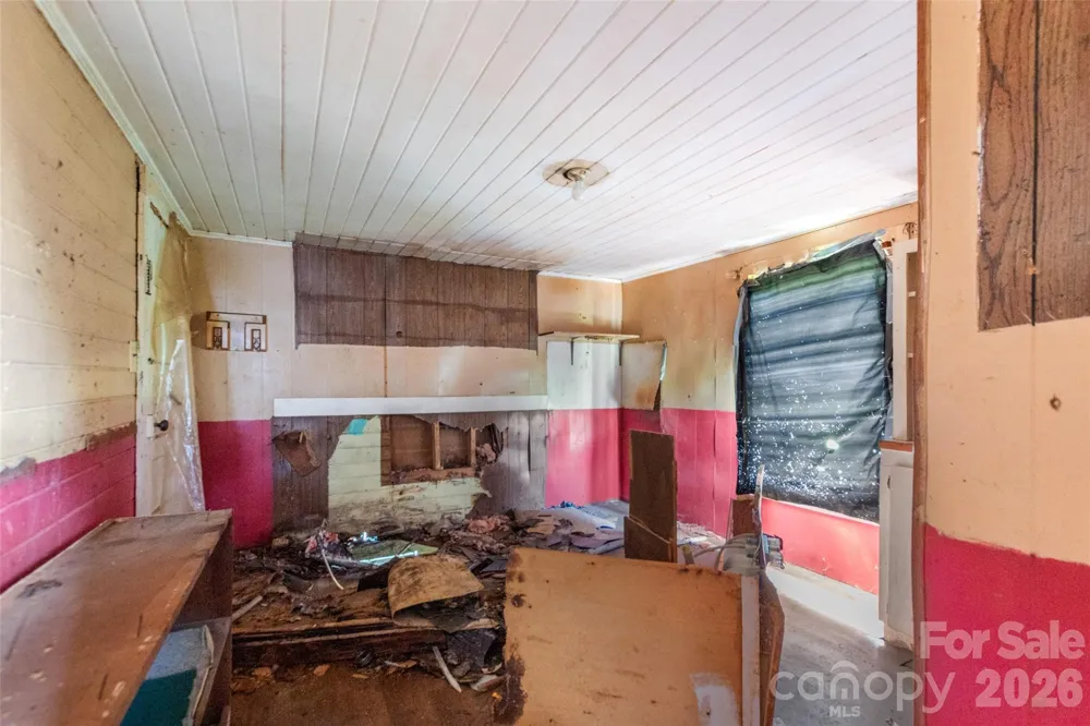 689c Pinckney Road Chester, SC 29706
