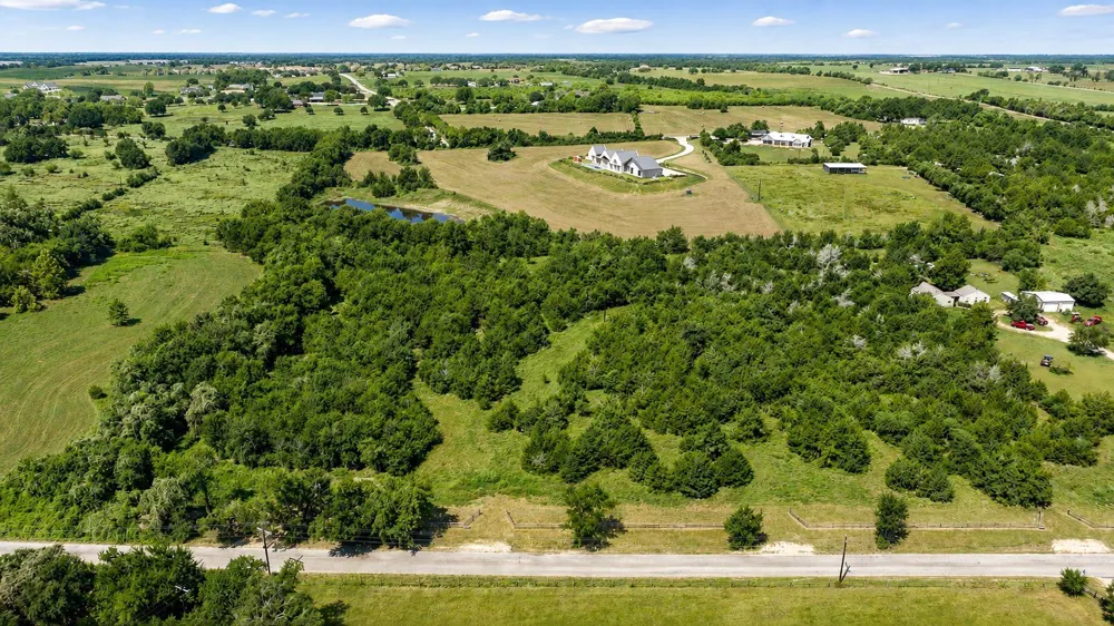 8 Wonder Hill Road Chappell Hill, TX 77426