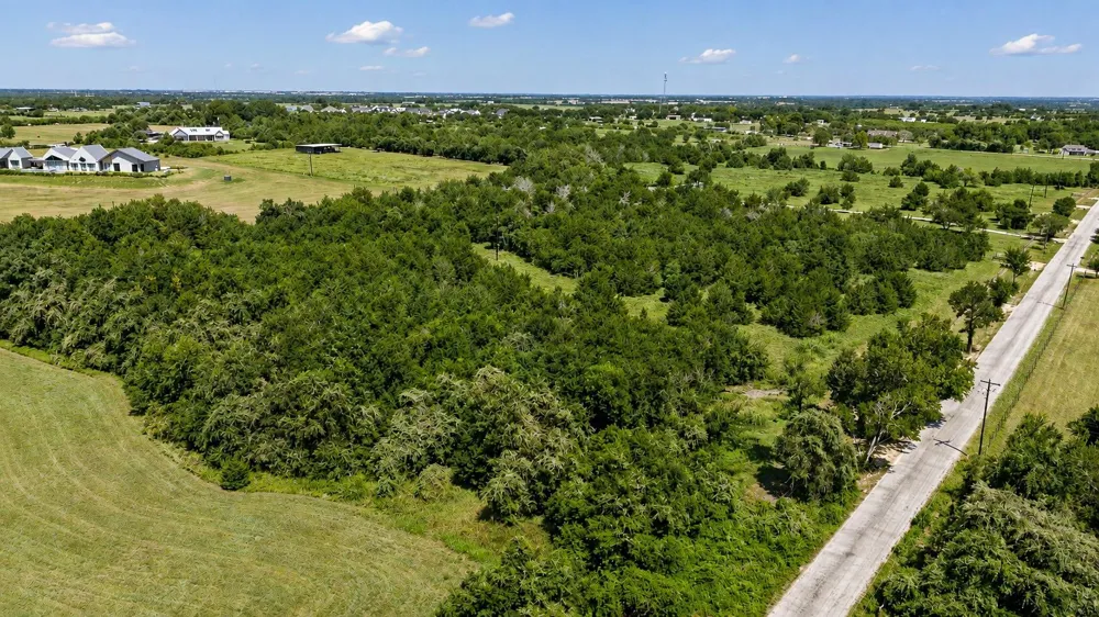 8 Wonder Hill Road Chappell Hill, TX 77426
