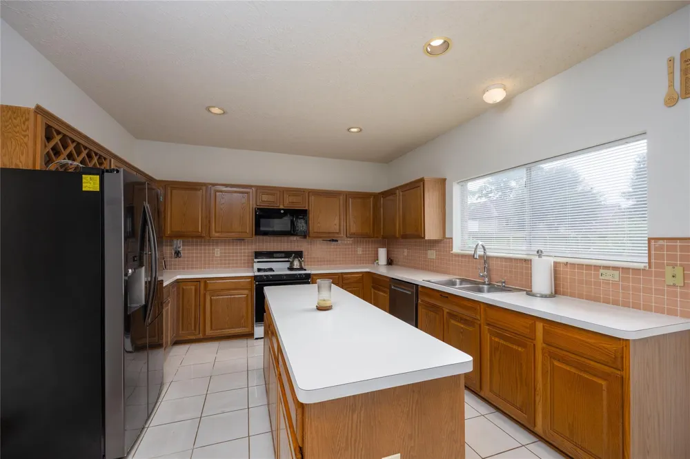 303 Welford Lane Highlands, TX 77562