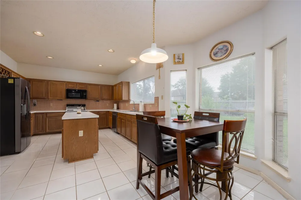 303 Welford Lane Highlands, TX 77562