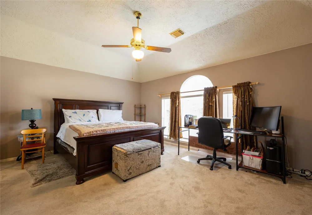 303 Welford Lane Highlands, TX 77562