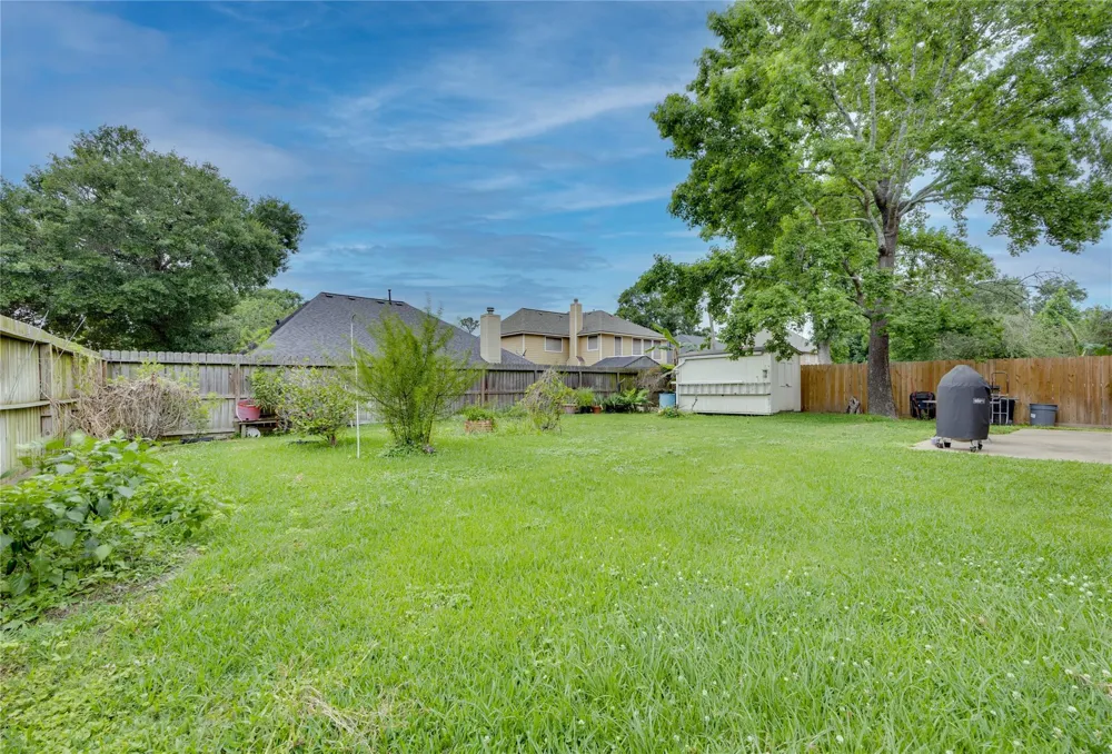 303 Welford Lane Highlands, TX 77562