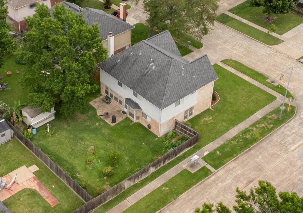 303 Welford Lane Highlands, TX 77562