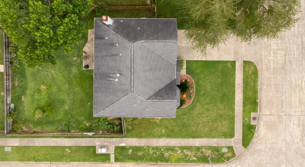 303 Welford Lane Highlands, TX 77562