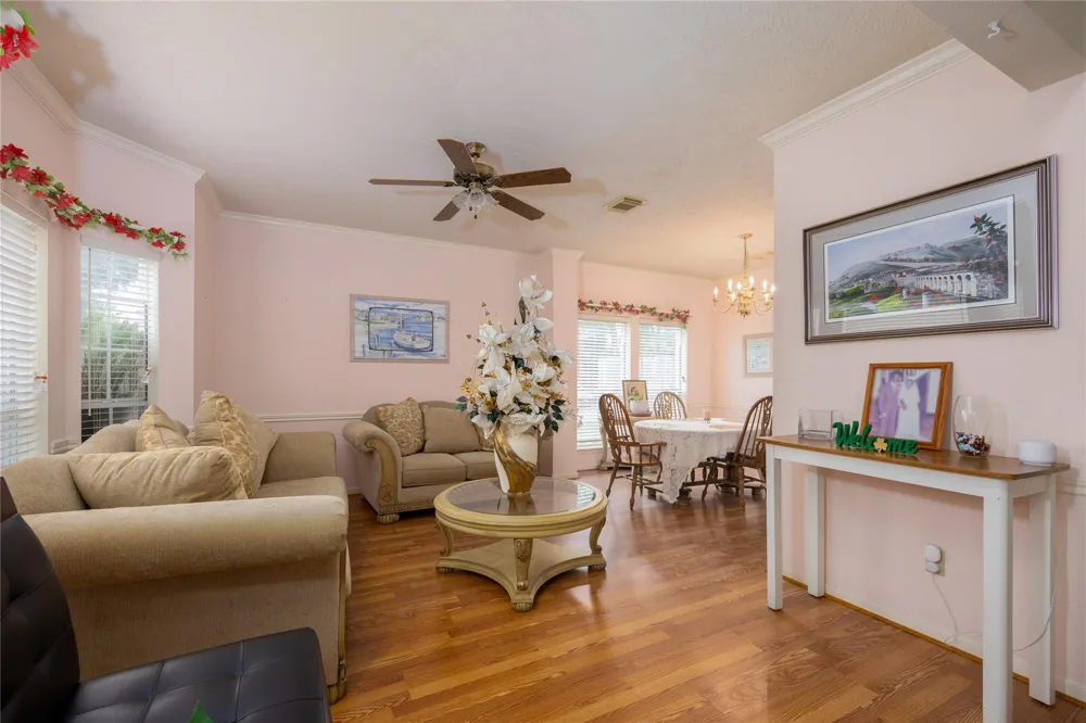 303 Welford Lane Highlands, TX 77562