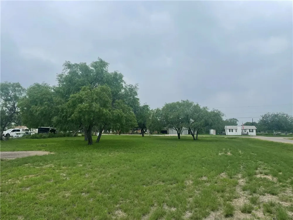9673 County Road 350 Mathis, TX 78368
