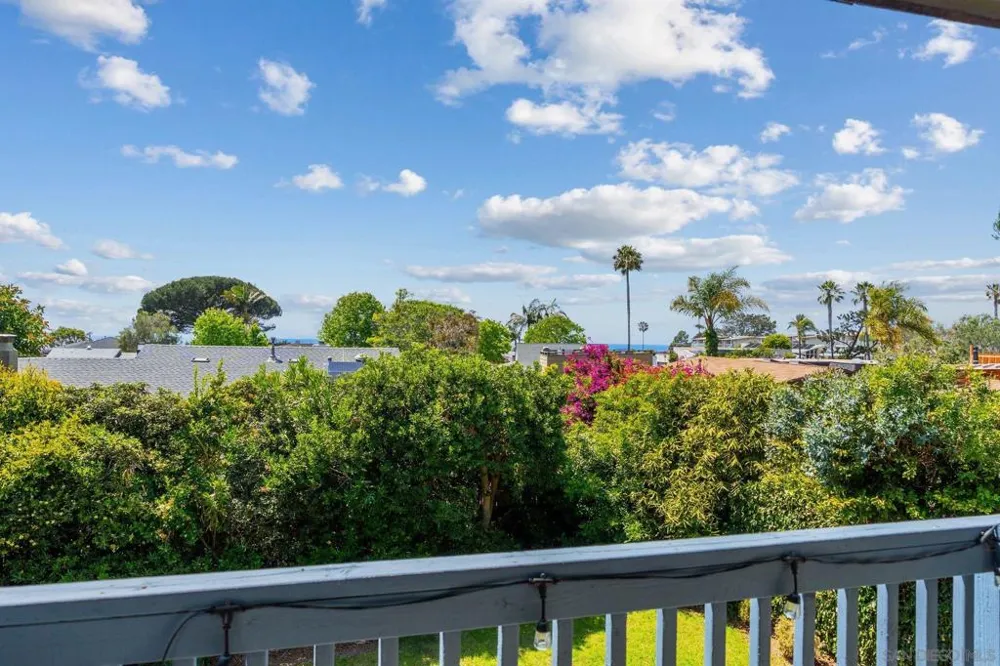 652 E Solana Circle Solana Beach, CA 92075