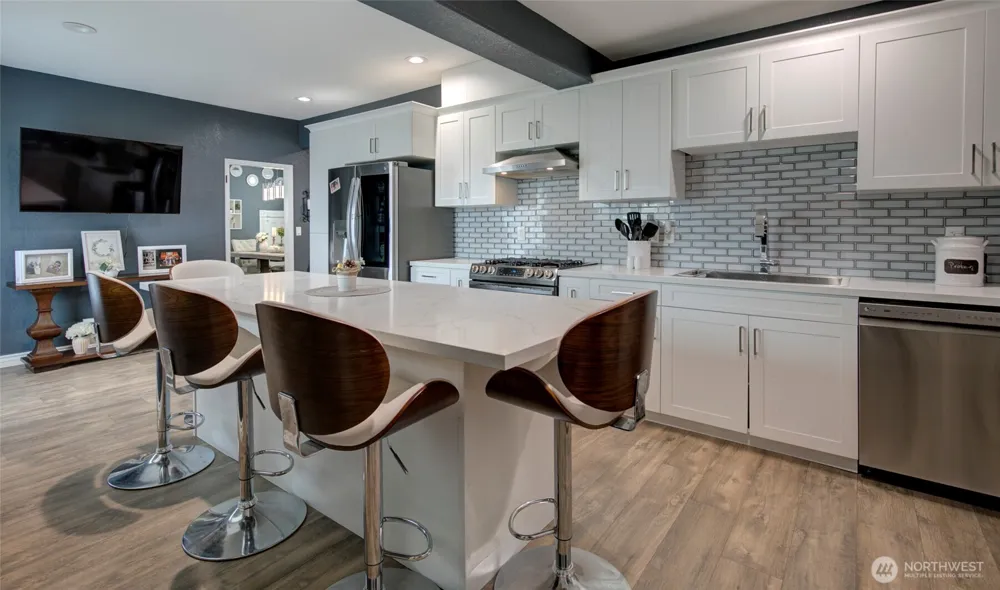 802 Eklund Avenue Hoquiam, WA 98550
