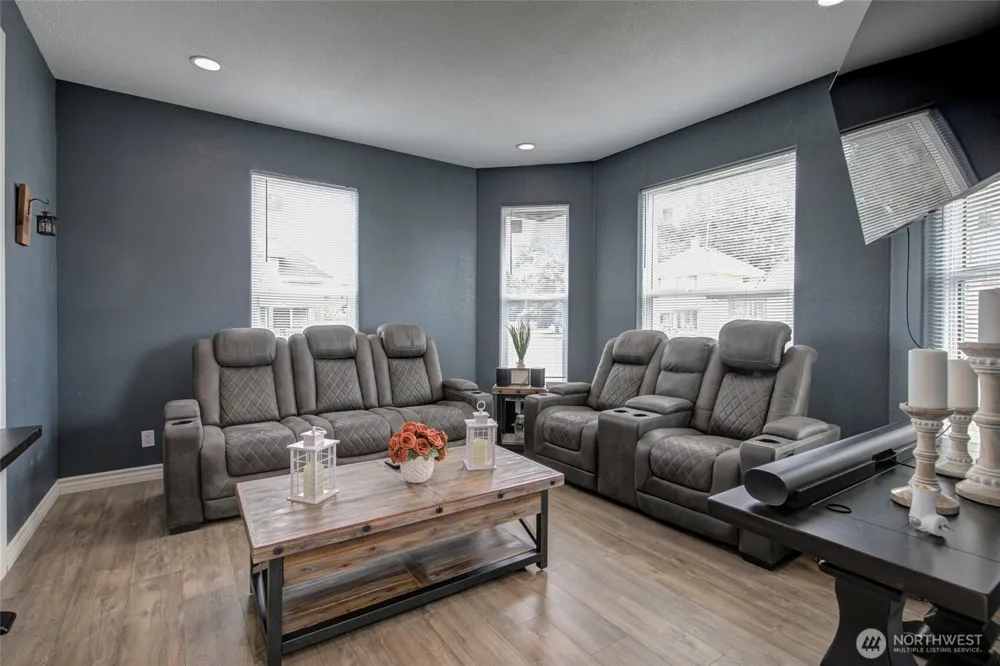 802 Eklund Avenue Hoquiam, WA 98550