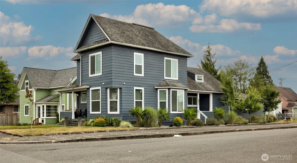 802 Eklund Avenue Hoquiam, WA 98550