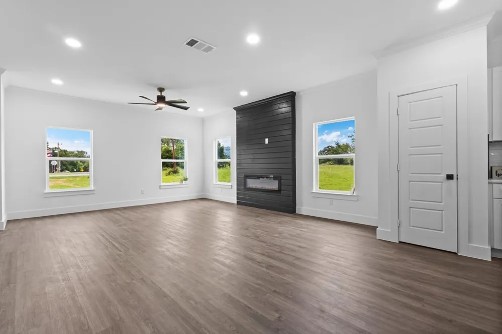 1705 South Tool Drive Tool, TX 75143