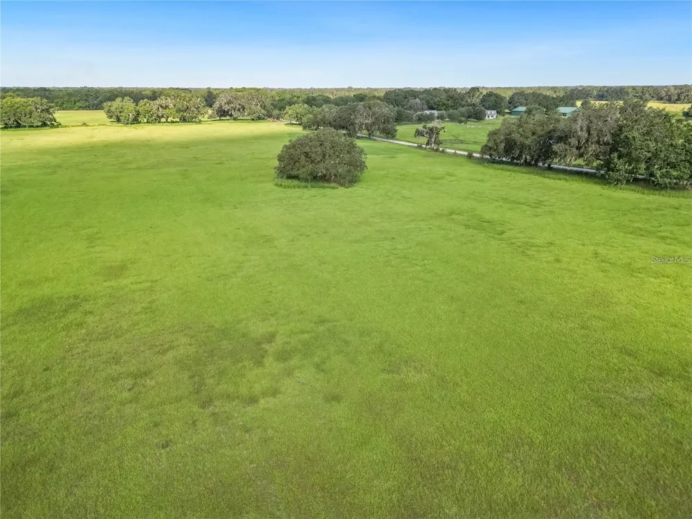 5780 CR 569 Center Hill, FL 33514