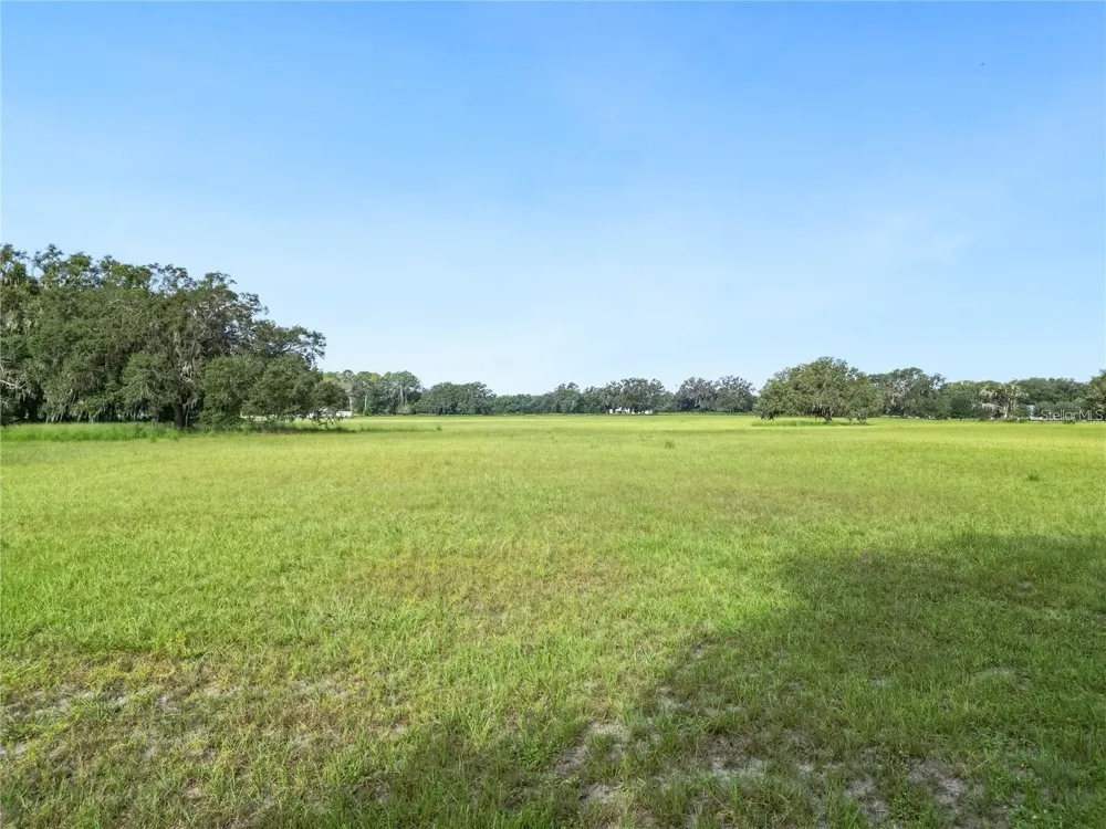 5780 CR 569 Center Hill, FL 33514