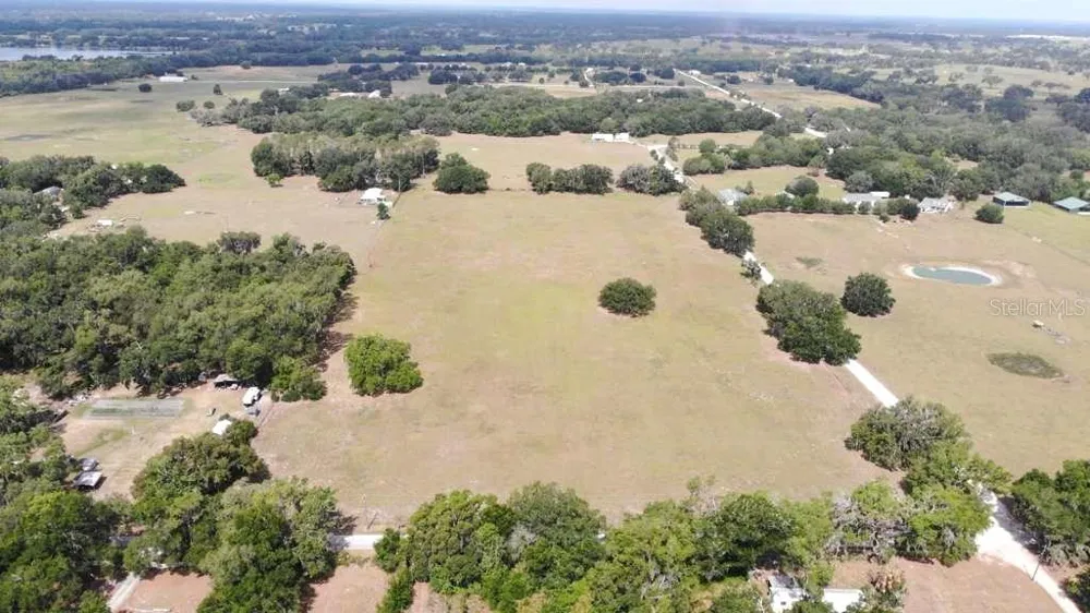 5780 CR 569 Center Hill, FL 33514
