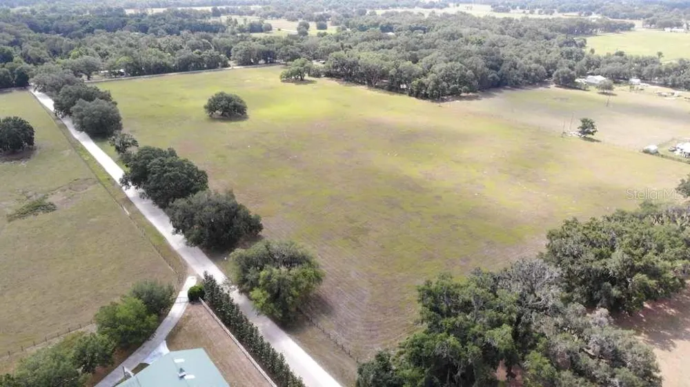 5780 CR 569 Center Hill, FL 33514