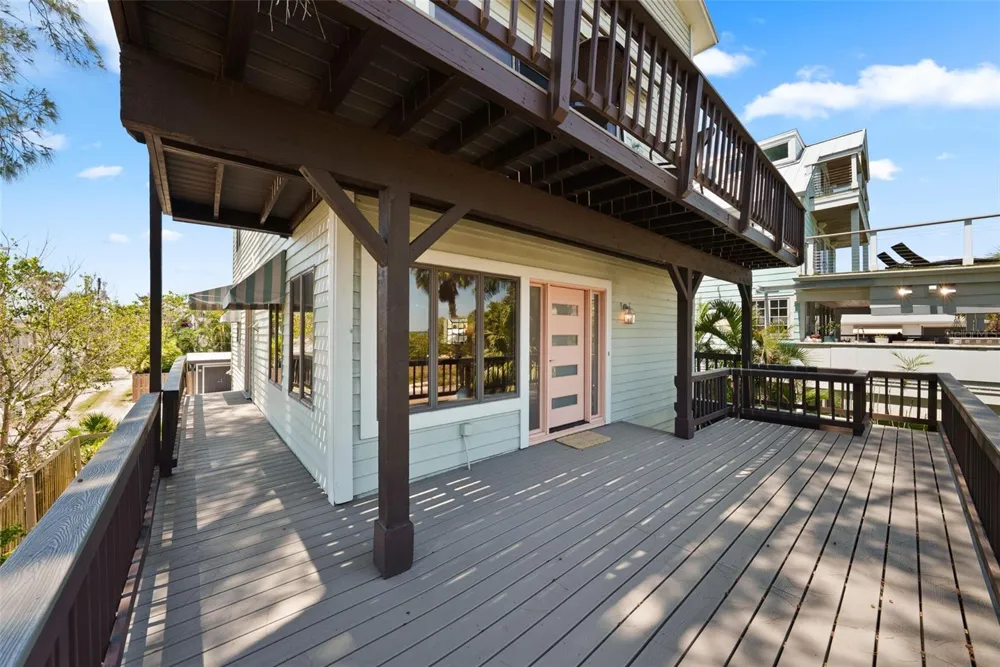1304 PASS A GRILLE WAY St Pete Beach, FL 33706