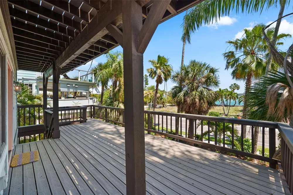 1304 PASS A GRILLE WAY St Pete Beach, FL 33706