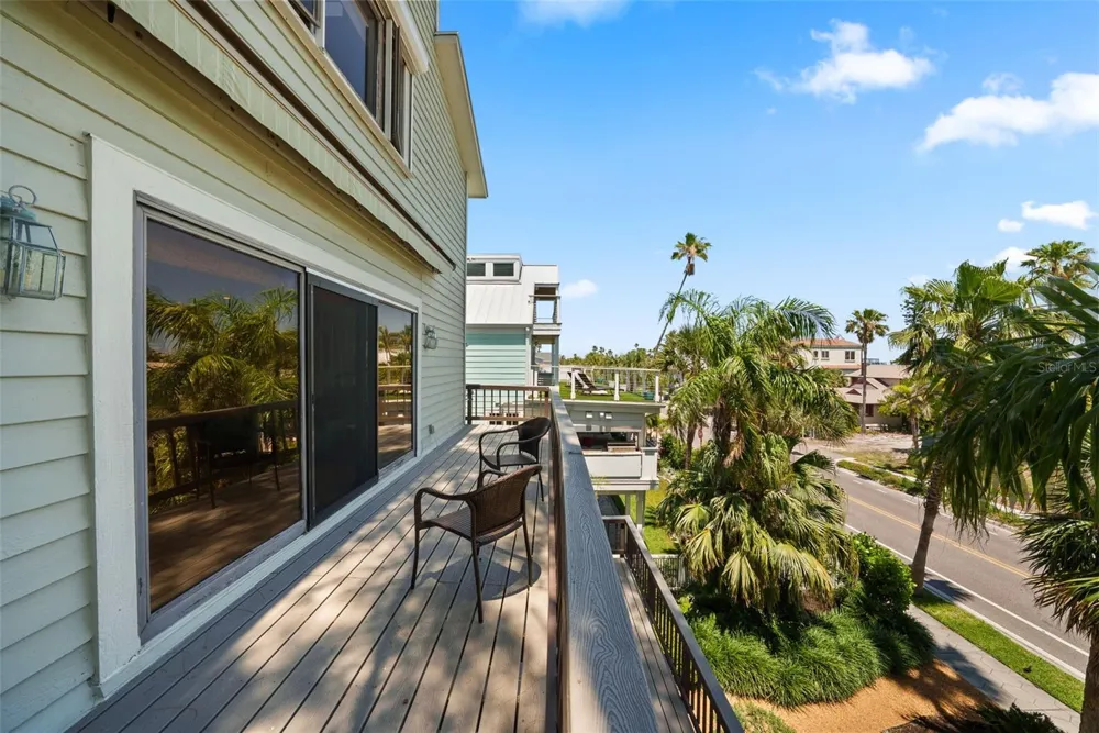 1304 PASS A GRILLE WAY St Pete Beach, FL 33706