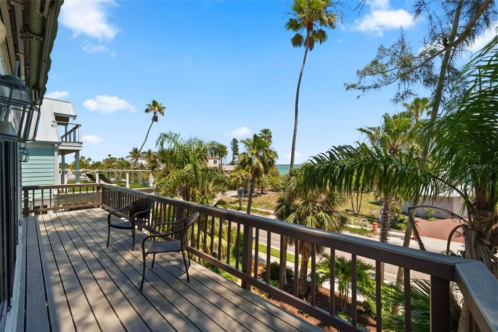 1304 PASS A GRILLE WAY St Pete Beach, FL 33706