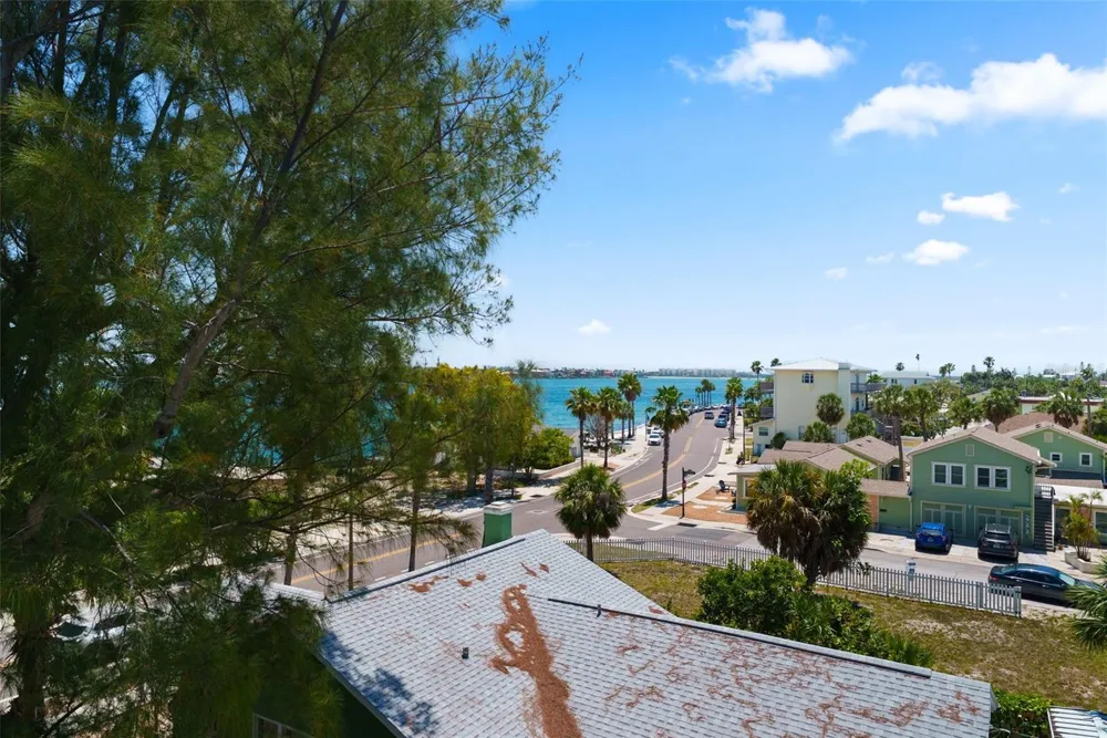 1304 PASS A GRILLE WAY St Pete Beach, FL 33706