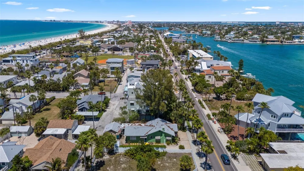 1304 PASS A GRILLE WAY St Pete Beach, FL 33706