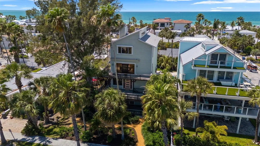 1304 PASS A GRILLE WAY St Pete Beach, FL 33706