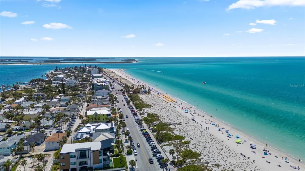1304 PASS A GRILLE WAY St Pete Beach, FL 33706