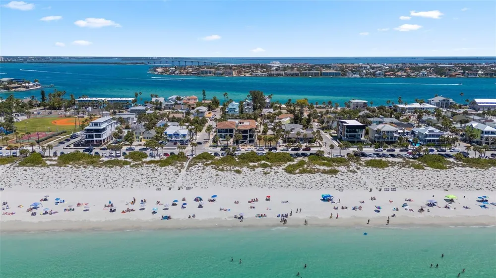 1304 PASS A GRILLE WAY St Pete Beach, FL 33706