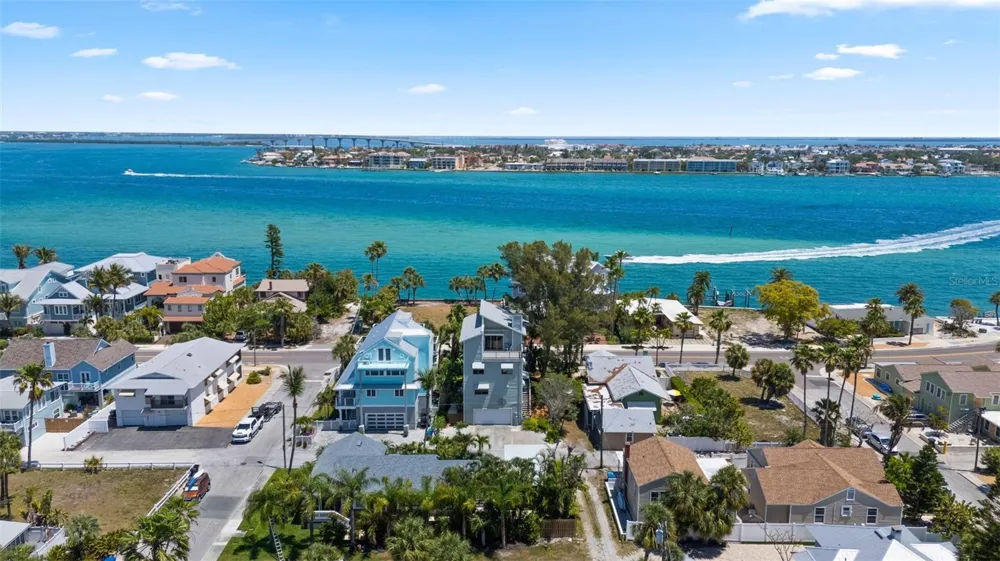1304 PASS A GRILLE WAY St Pete Beach, FL 33706
