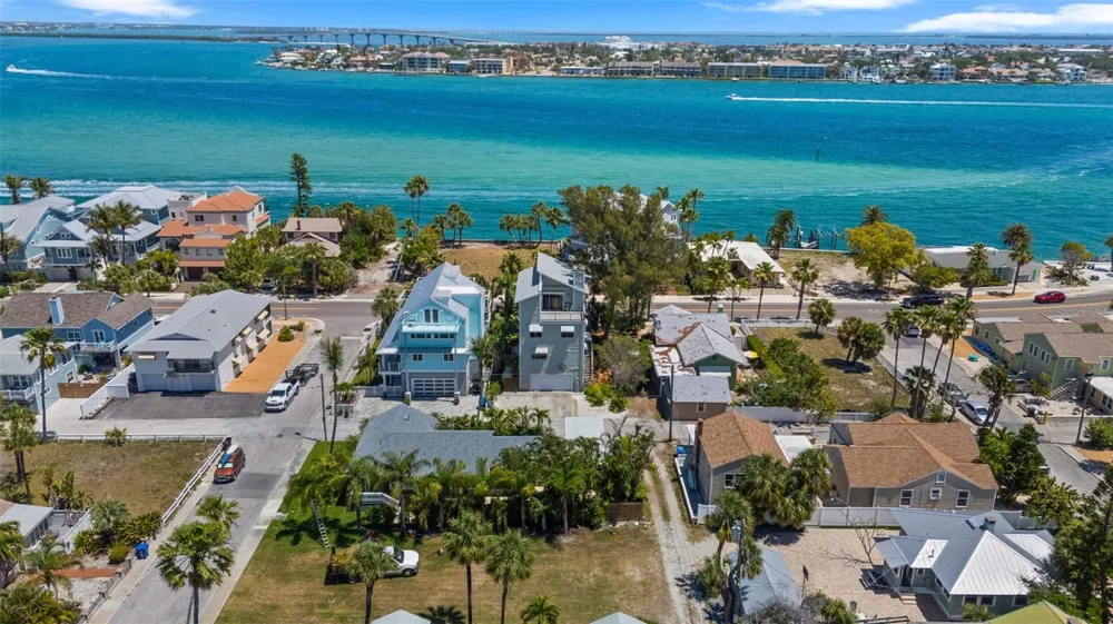 1304 PASS A GRILLE WAY St Pete Beach, FL 33706