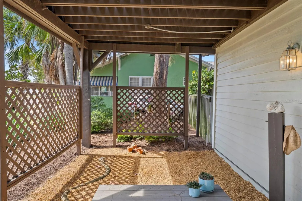 1304 PASS A GRILLE WAY St Pete Beach, FL 33706