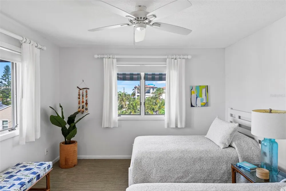 1304 PASS A GRILLE WAY St Pete Beach, FL 33706
