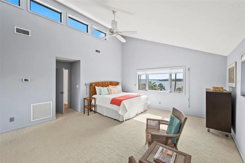 1304 PASS A GRILLE WAY St Pete Beach, FL 33706