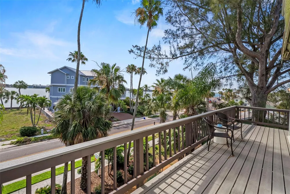 1304 PASS A GRILLE WAY St Pete Beach, FL 33706