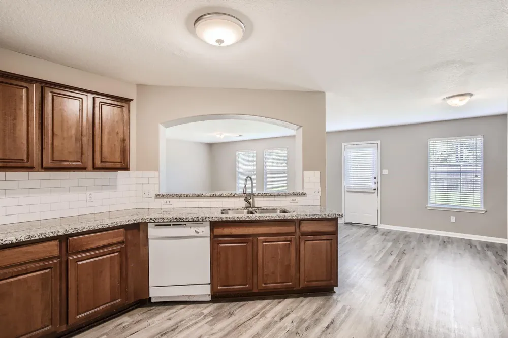 11746 Elizabeth Court Pinehurst, TX 77362