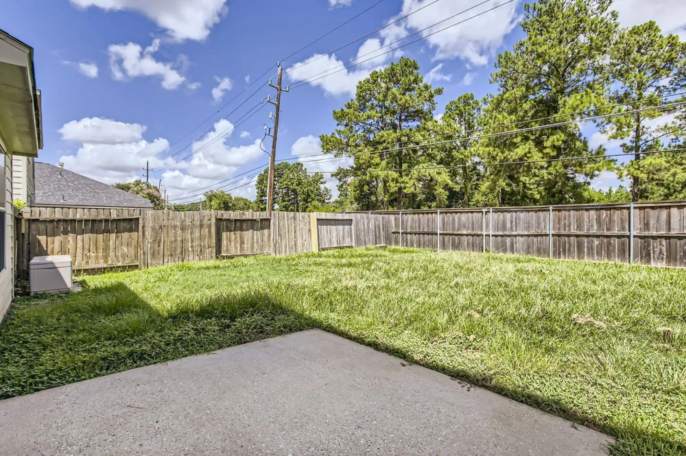 11746 Elizabeth Court Pinehurst, TX 77362