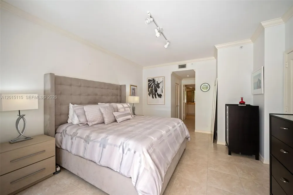 888 Brickell Key Dr #609 Miami, FL 33131