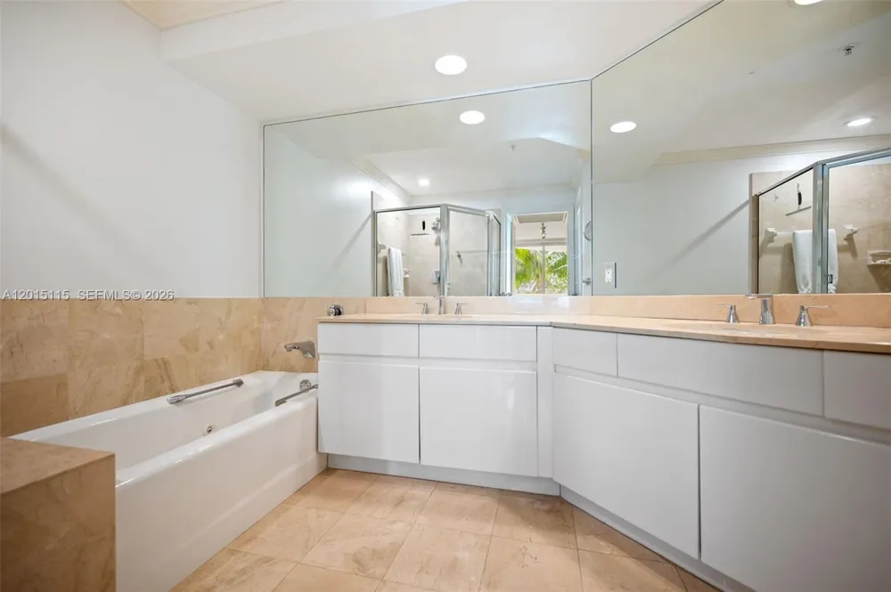 888 Brickell Key Dr #609 Miami, FL 33131