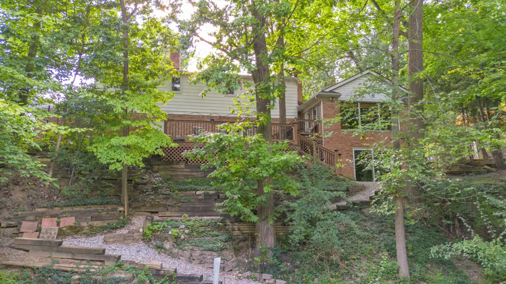 34150 Hunters Row Farmington Hills, MI 48331