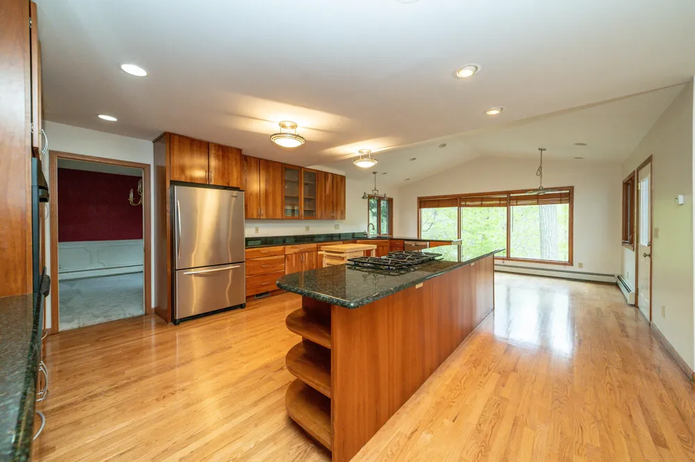 34150 Hunters Row Farmington Hills, MI 48331