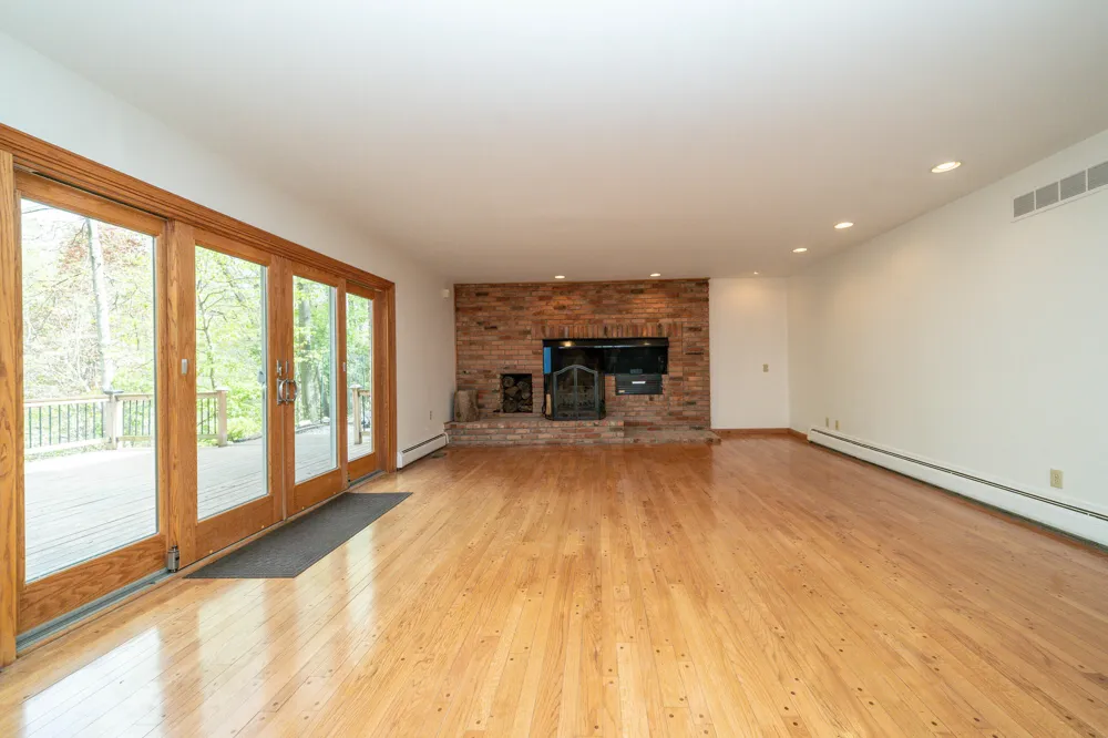 34150 Hunters Row Farmington Hills, MI 48331
