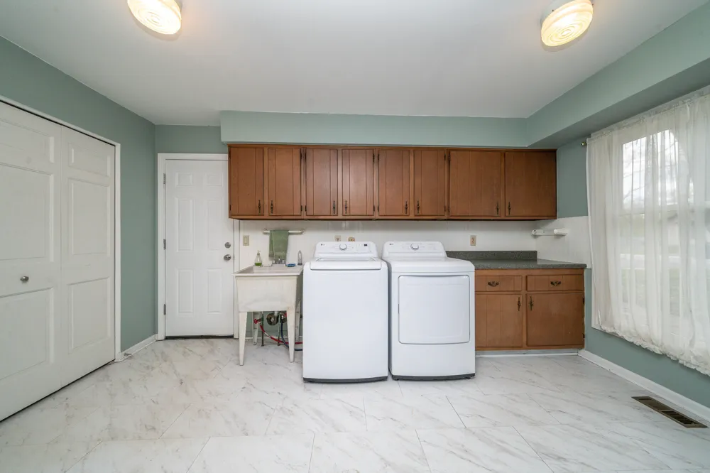 34150 Hunters Row Farmington Hills, MI 48331