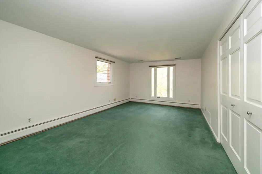 34150 Hunters Row Farmington Hills, MI 48331
