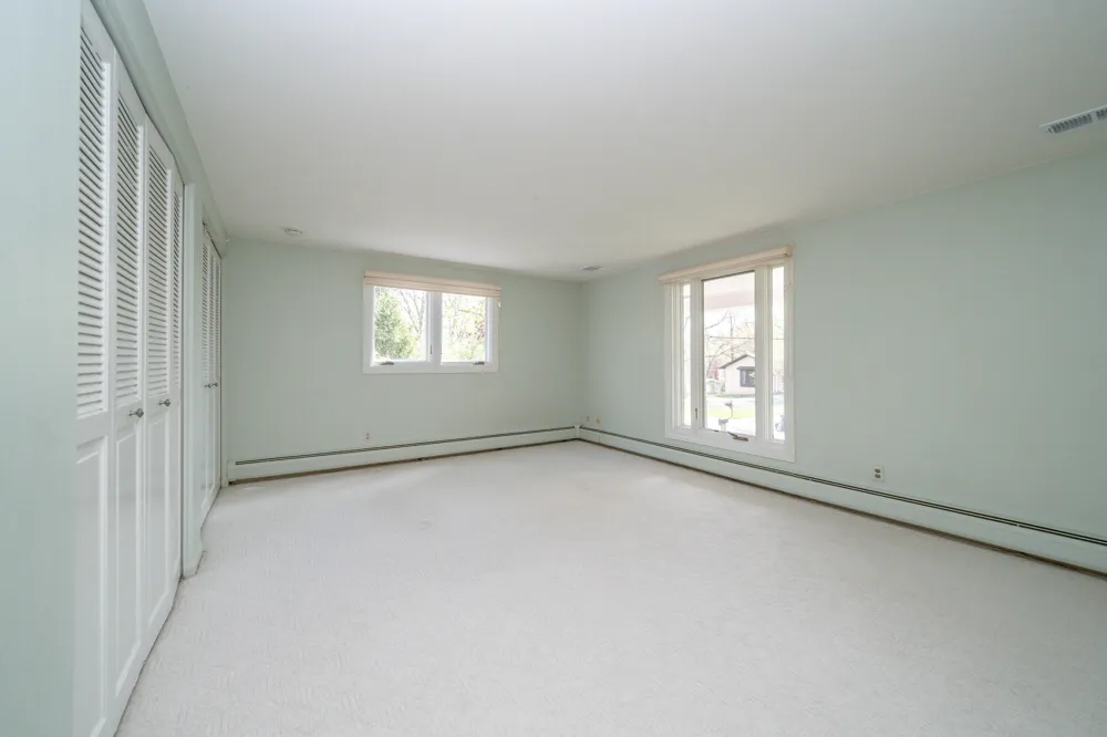 34150 Hunters Row Farmington Hills, MI 48331