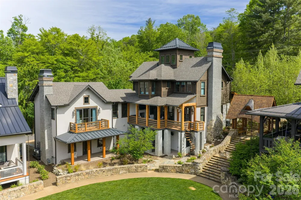 25 Rantis Lane Black Mountain, NC 28711