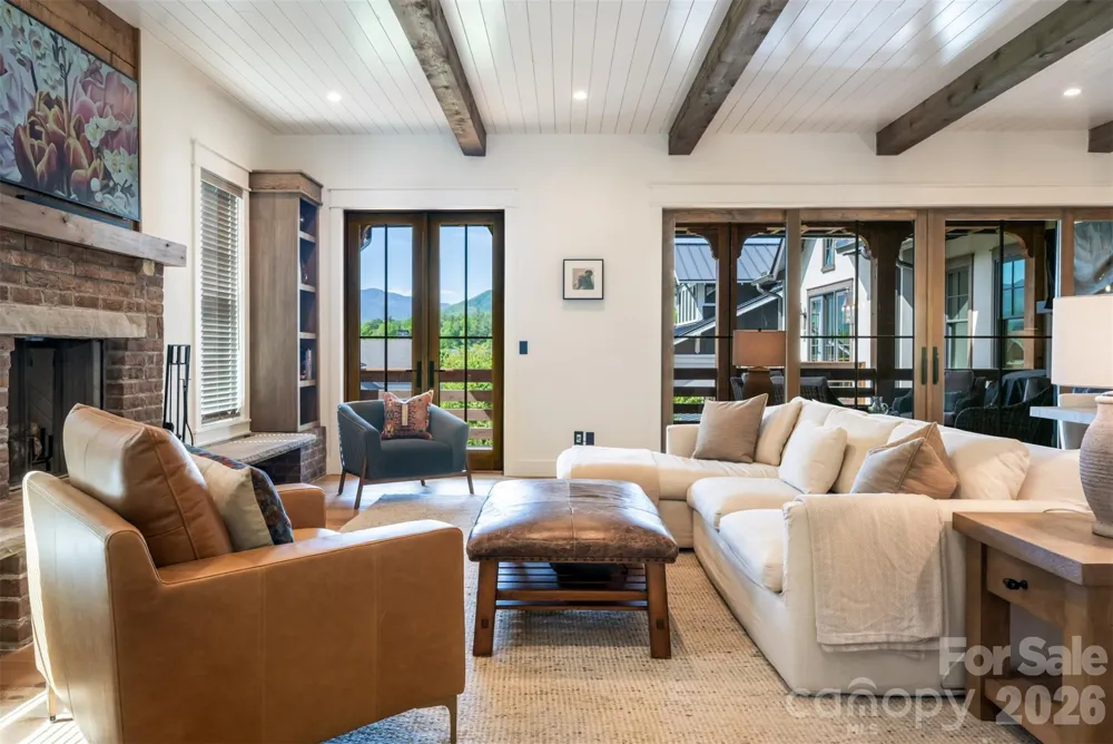 25 Rantis Lane Black Mountain, NC 28711