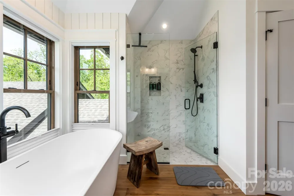 25 Rantis Lane Black Mountain, NC 28711