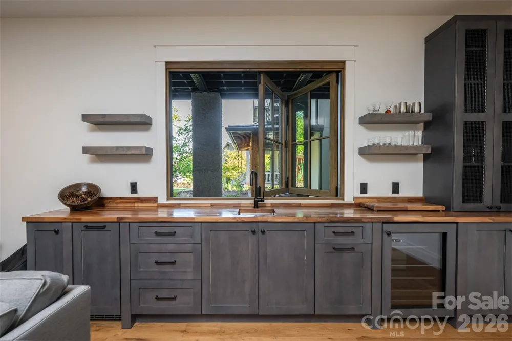 25 Rantis Lane Black Mountain, NC 28711