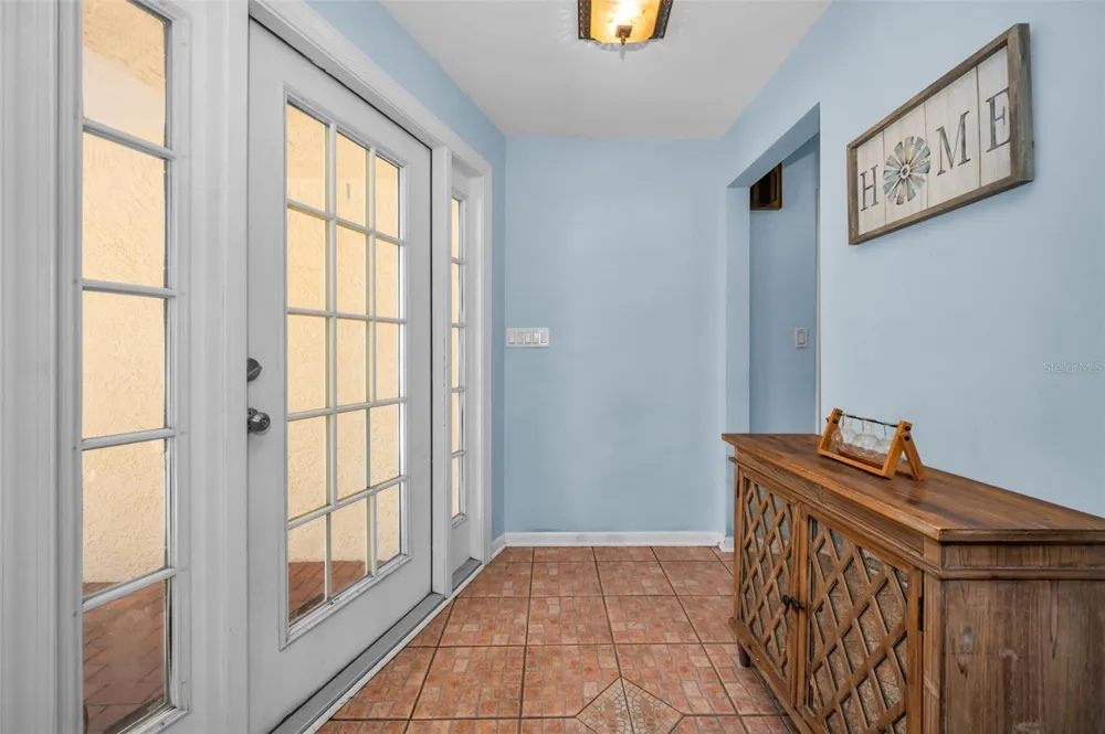 520 SANDY HOOK ROAD Palm Harbor, FL 34683